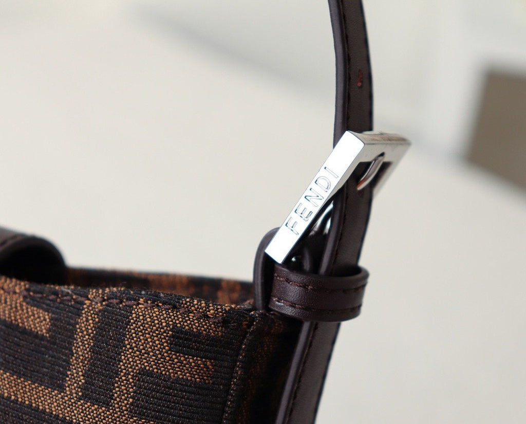 Luxury  Bags Fendi 099