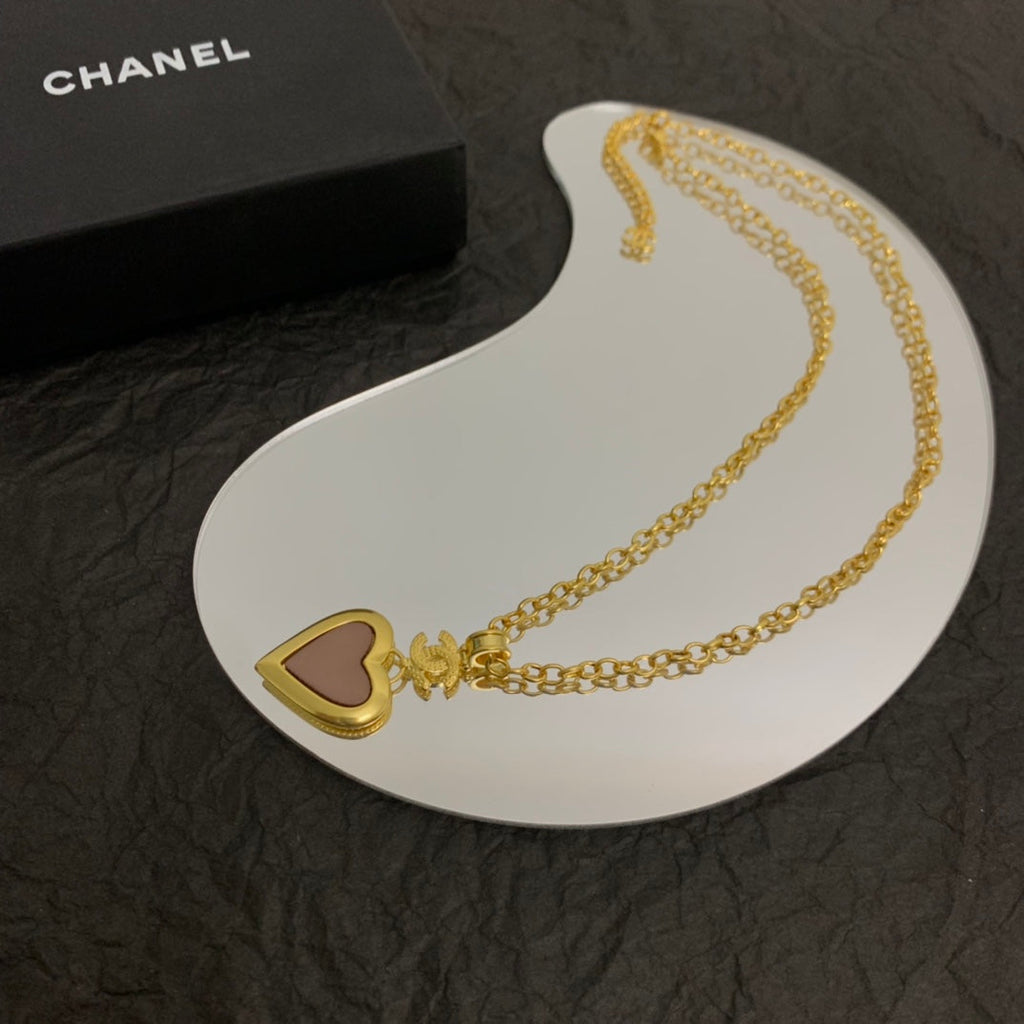 BG - Holiday Necklace chanel042