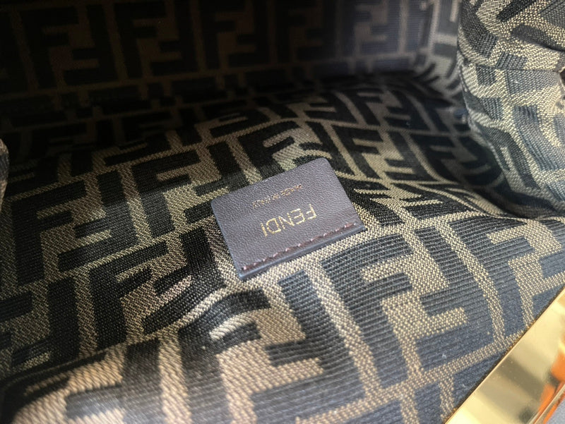 FDI - Bags District - 010