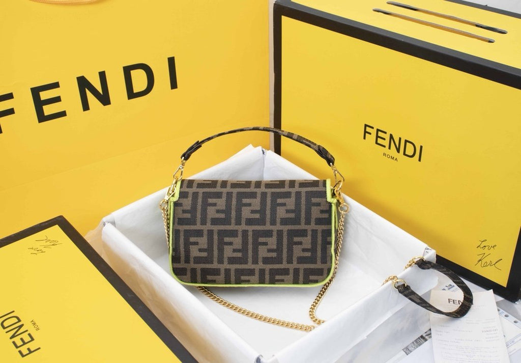 Designer Handbags Fendi 162