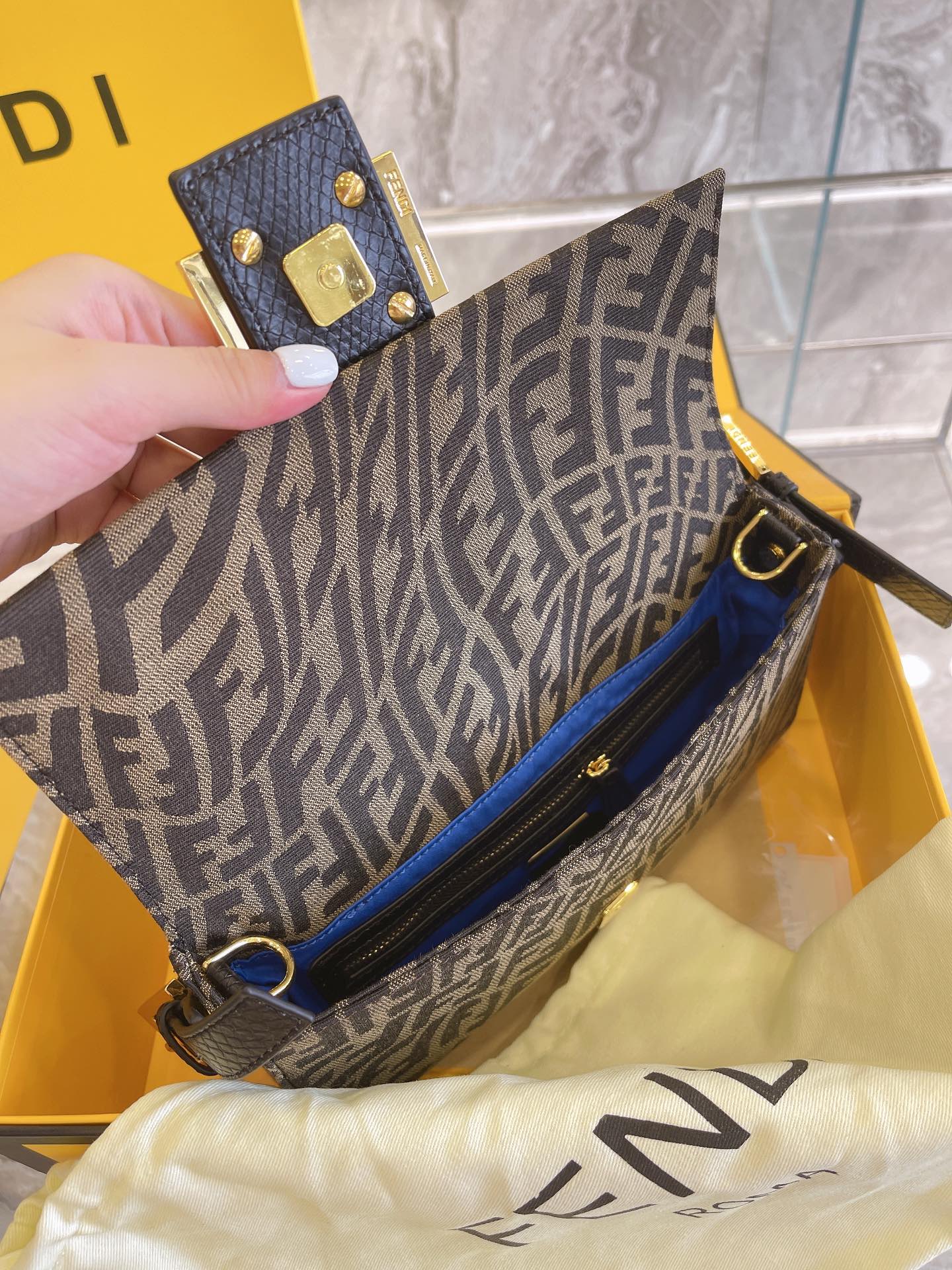 New Arrival Bags Fendi 210