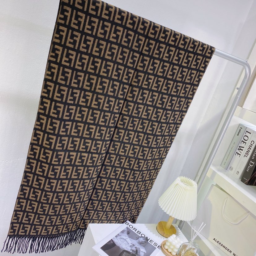 Luxury Fendi  Scarf 018
