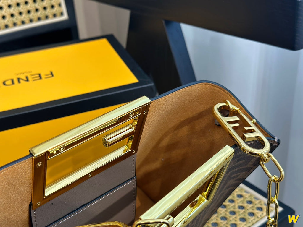 Luxury Bags Fendi 291