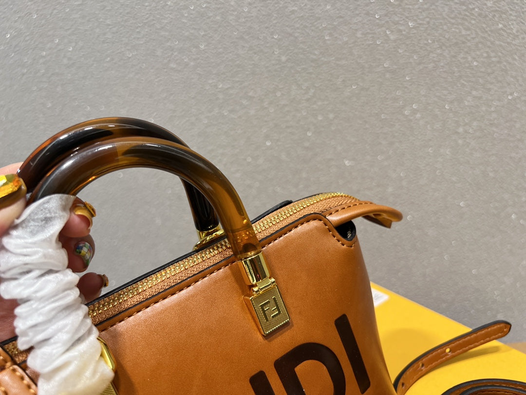 Luxury  Bags Fendi 275