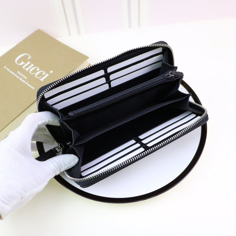 Gucci   Luxury Bags  960