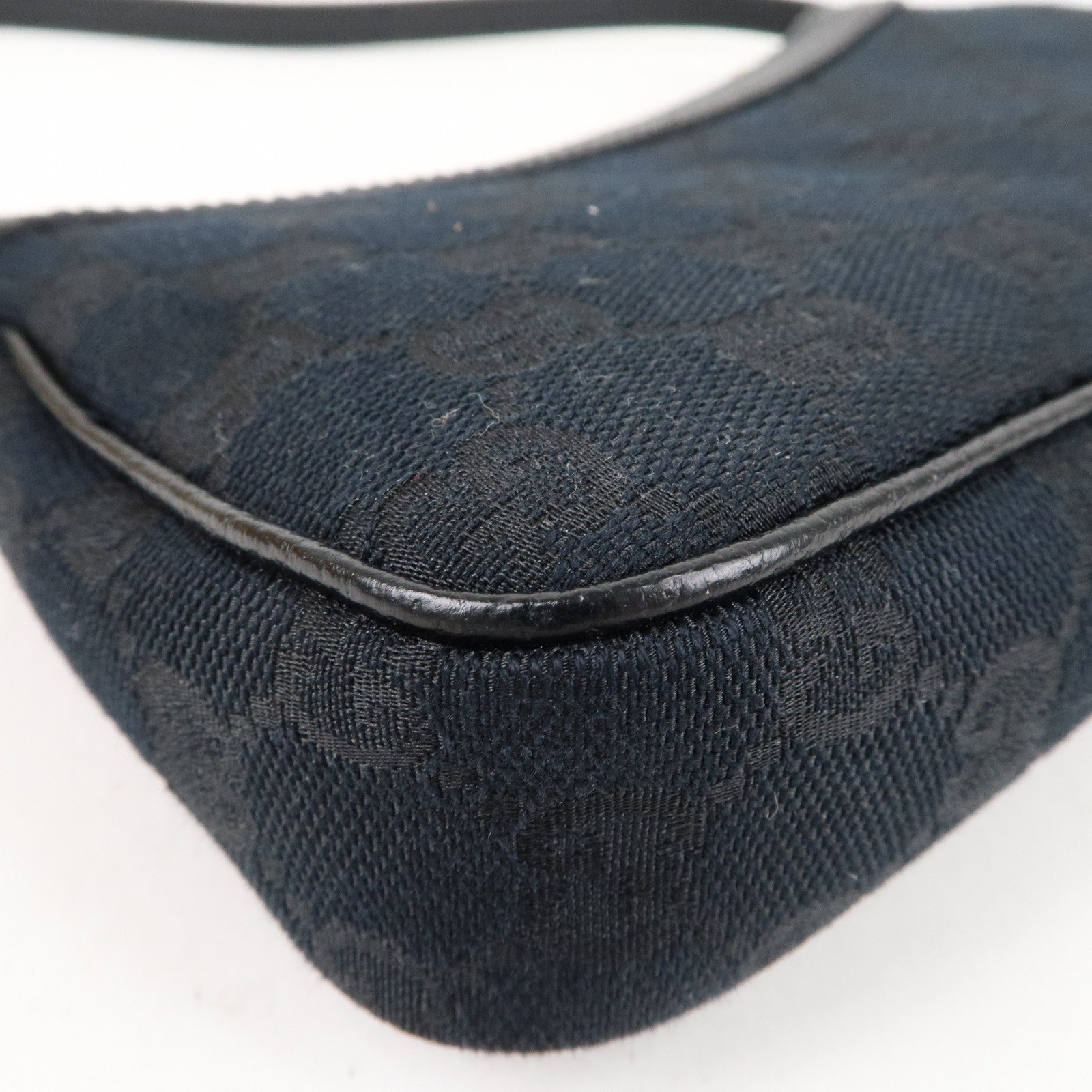 GUCCI GG Canvas Leather Hand bag Accessory Pouch Black 154432