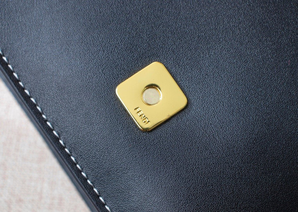 Luxury  Bags Fendi 074