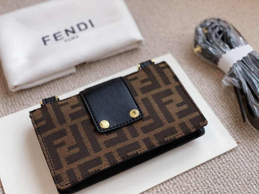 Luxury  Bags Fendi 130