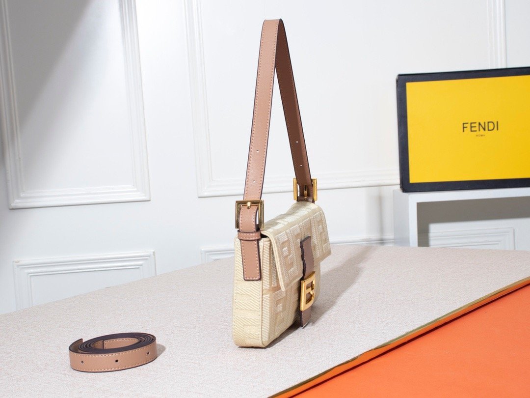 Designer Handbags Fendi 080