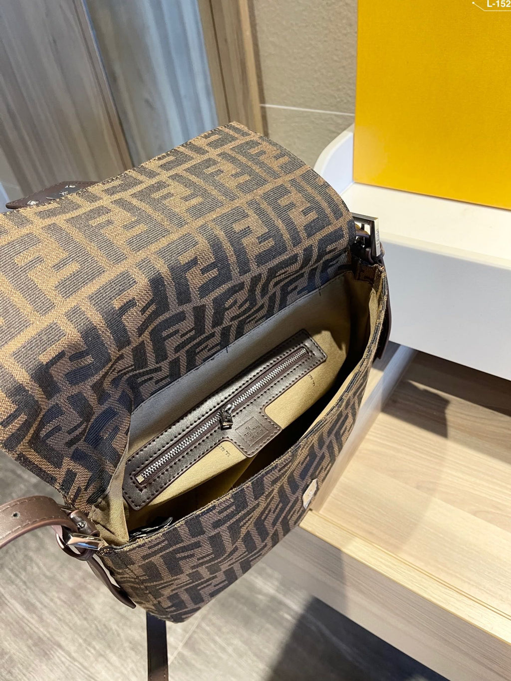 Luxury  Bags Fendi 202