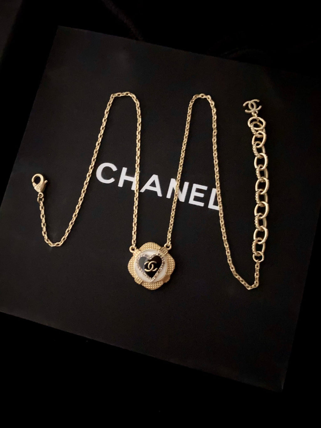 BG - Holiday Necklace chanel037