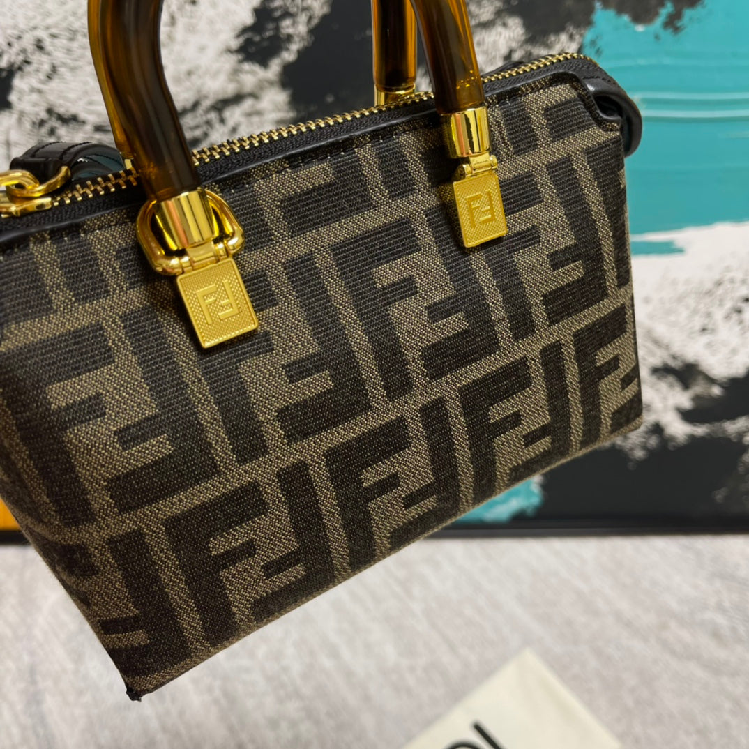 Luxury  Bags Fendi 262