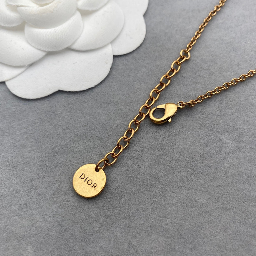 BG - Holiday Necklace dior010