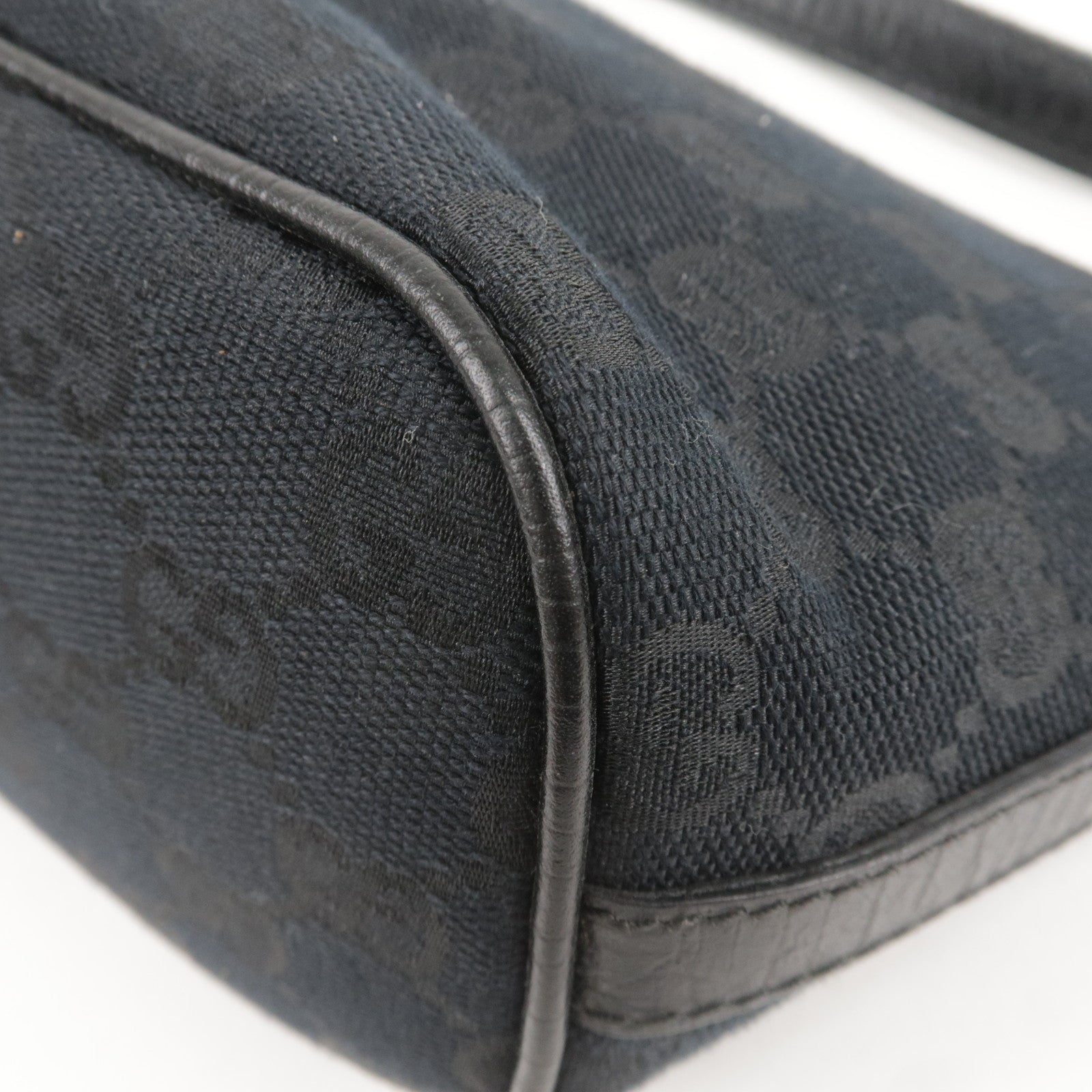 GUCCI Sherry GG Canvas Leather Hand Bag Purse Pouch Black 141809
