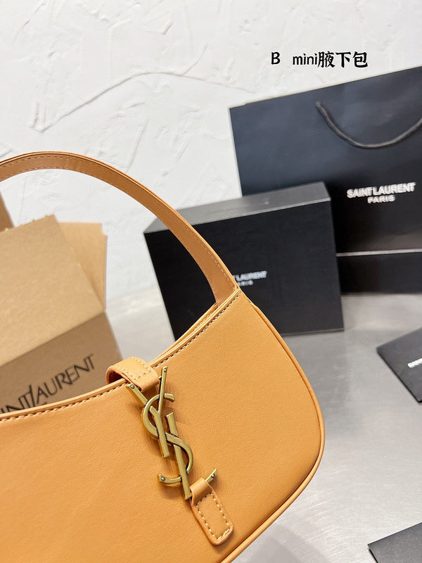 Luxury - Gucci Bags - 200