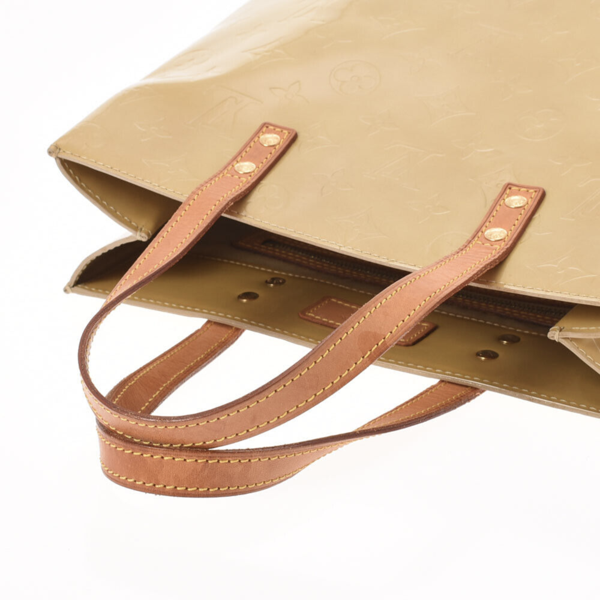 Louis Vuitton Beige Patent leather Reade handbag bag