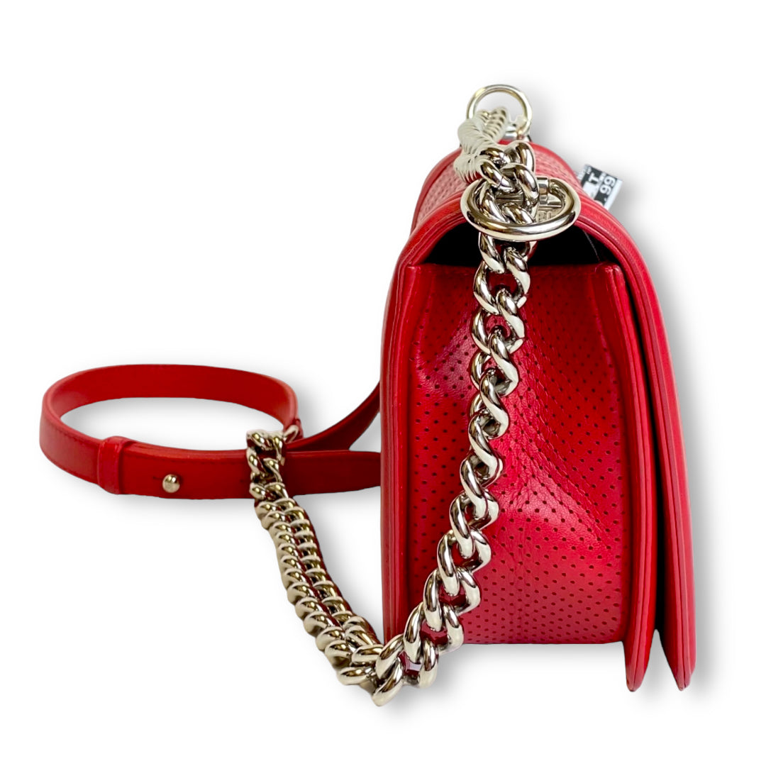 Handbag Luxury Designer By Chanel  Size: Medium