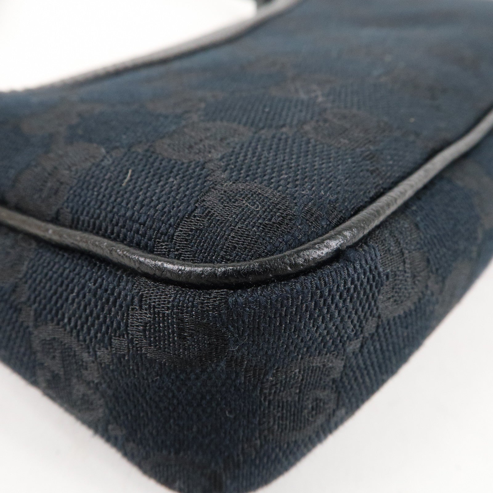 GUCCI GG Canvas Leather Hand bag Accessory Pouch Black 154432