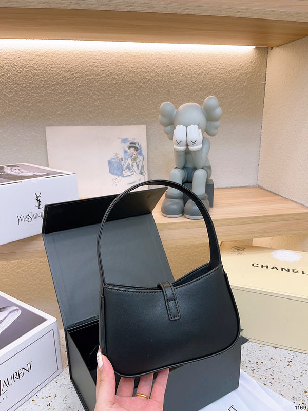 Luxury - Gucci Bags - 150