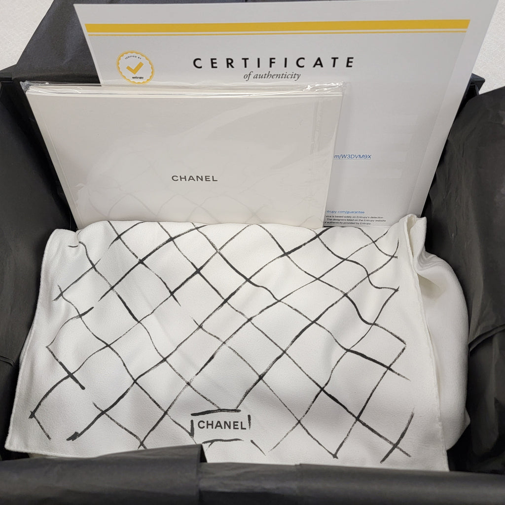 Handbag Luxury Designer By Chanel  Size: Large
