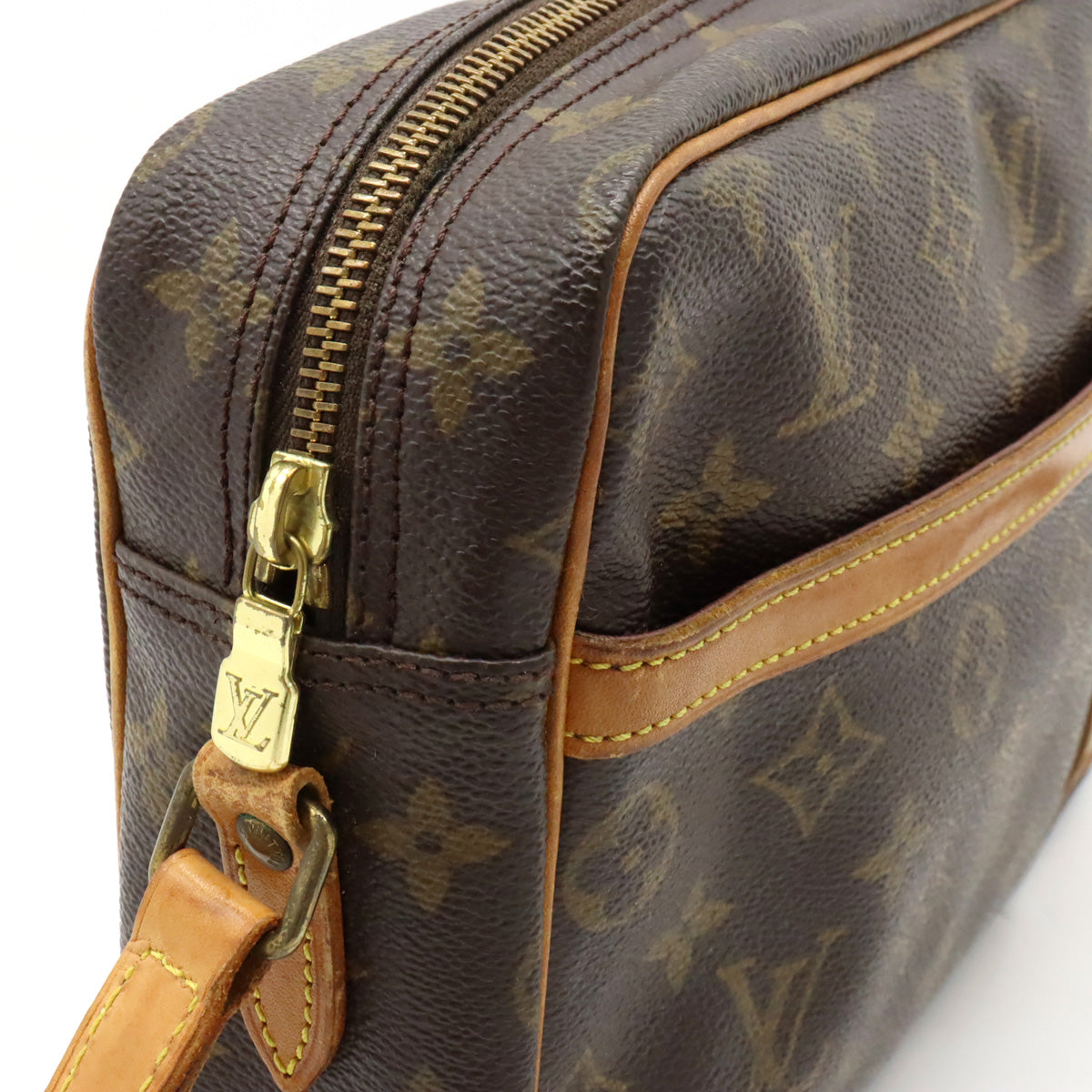 Louis Vuitton Trocadero 27 Crossbody Bag