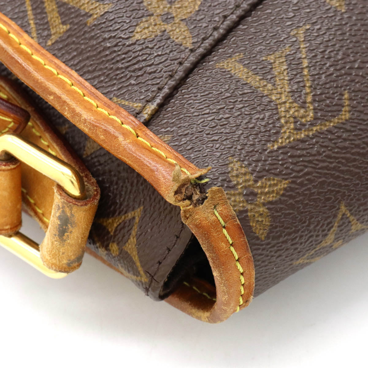 Louis Vuitton Menilmontan PM Crossbody M40474