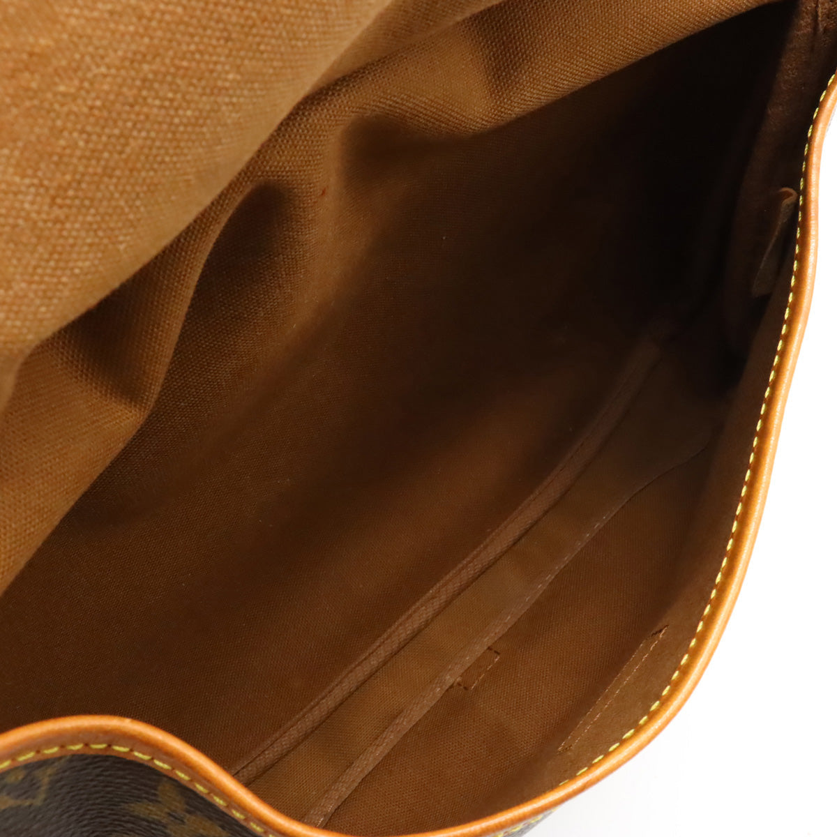 Louis Vuitton Saumur 30 M42256