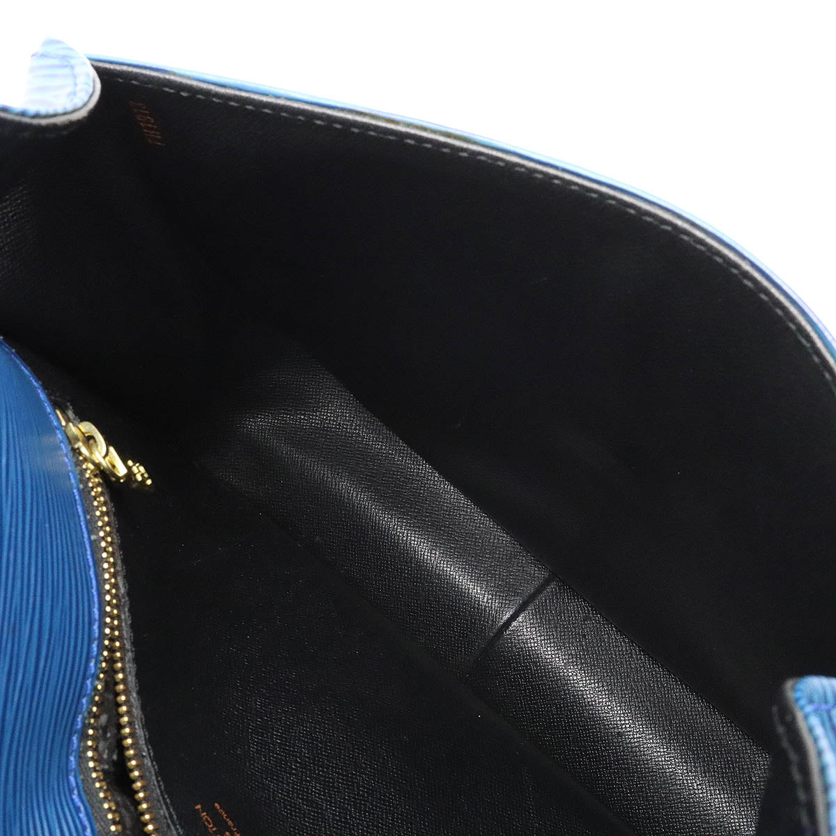 Louis Vuitton Epi Saint Cloud Crossbody Bag Toledo Blue M52195