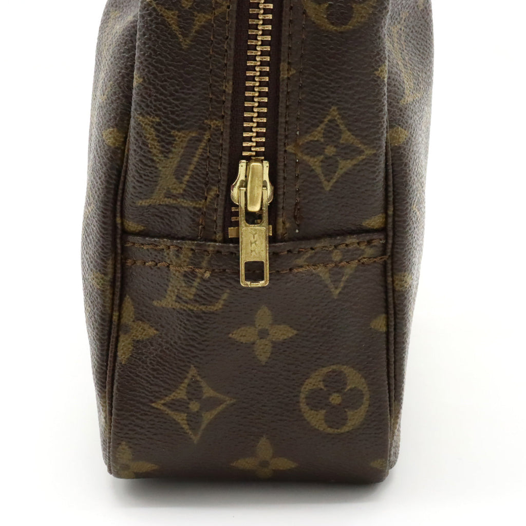 Louis Vuitton Monogram Toilette 28 Cosmetic Pouch M47522