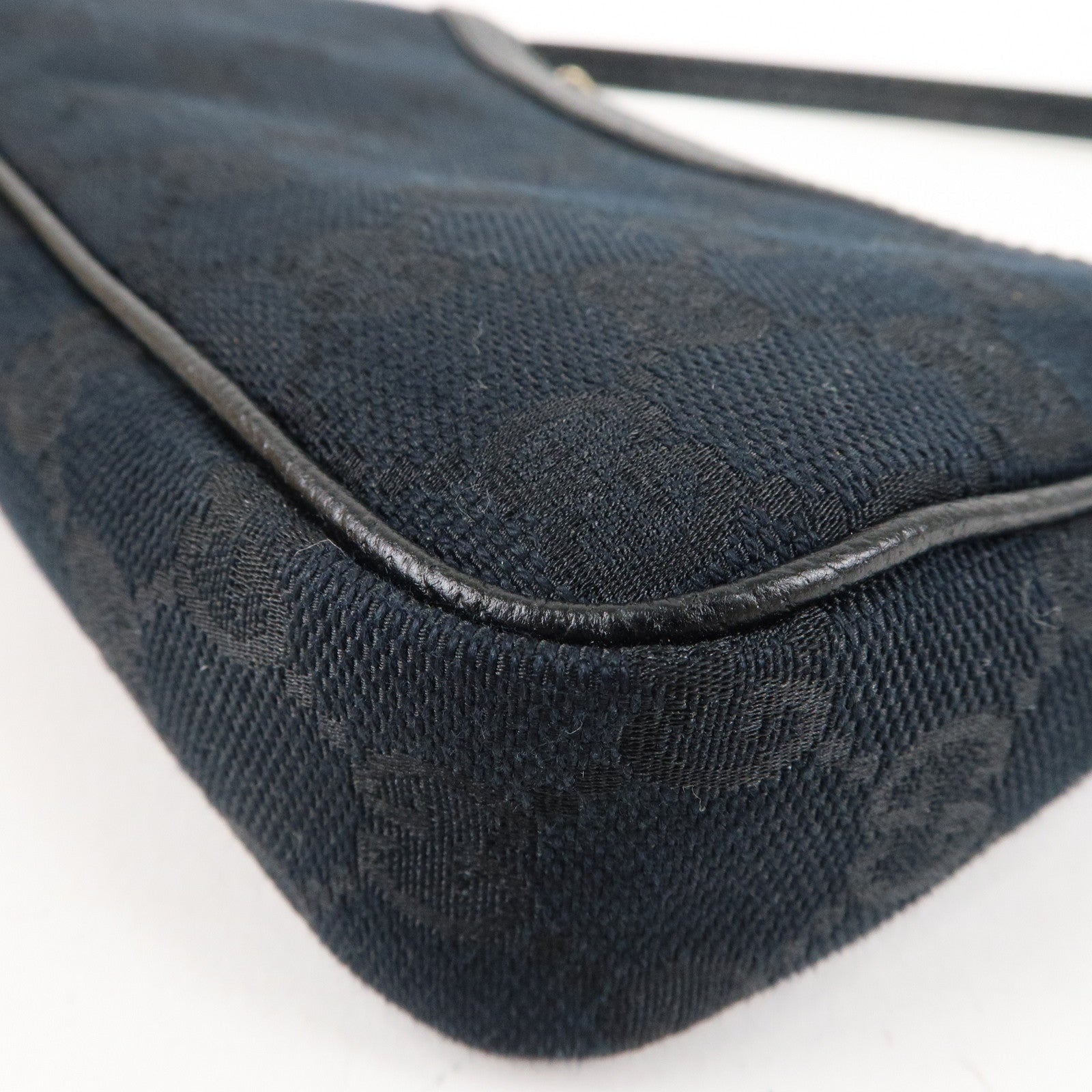 GUCCI GG Canvas Leather Hand bag Accessory Pouch Black 154432