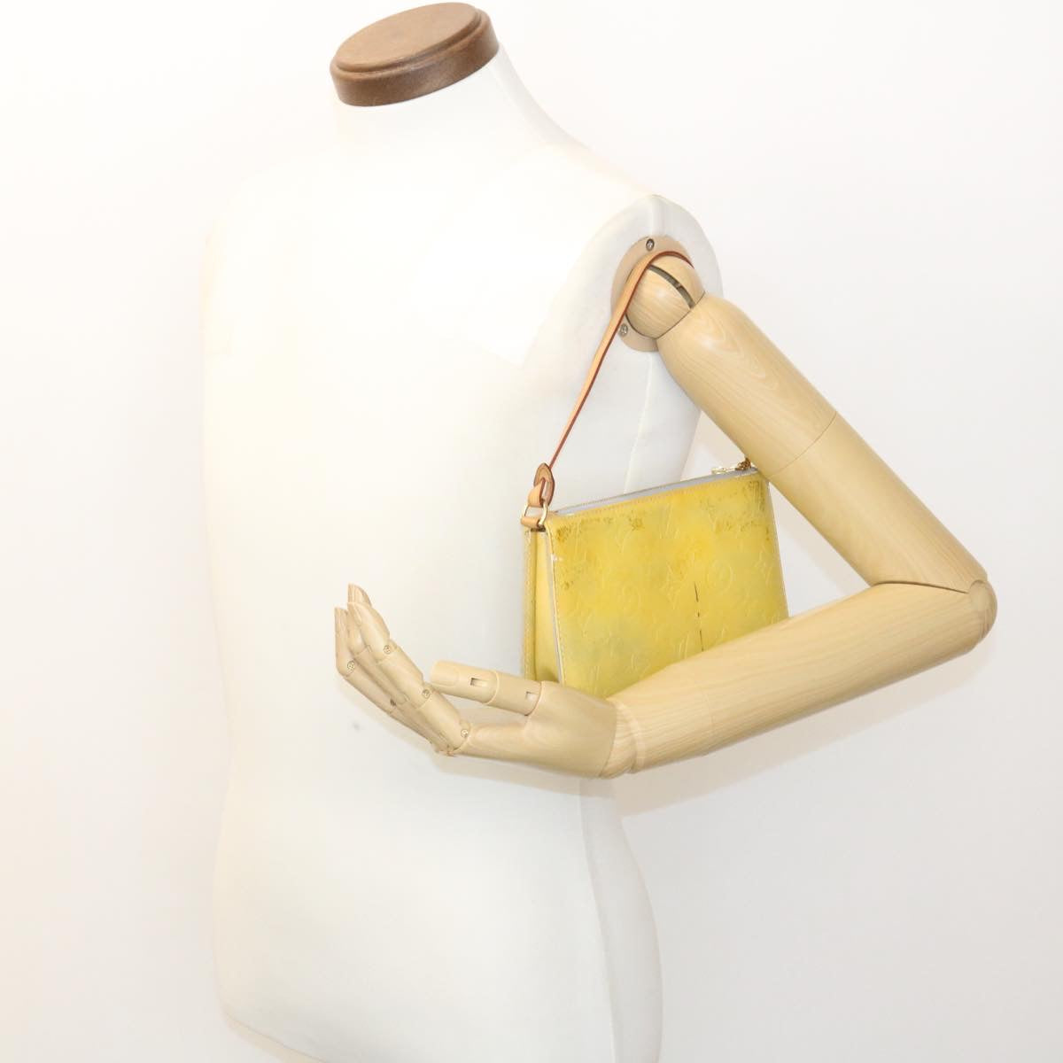 Louis Vuitton Gray Patent leather Lexington handbag bag