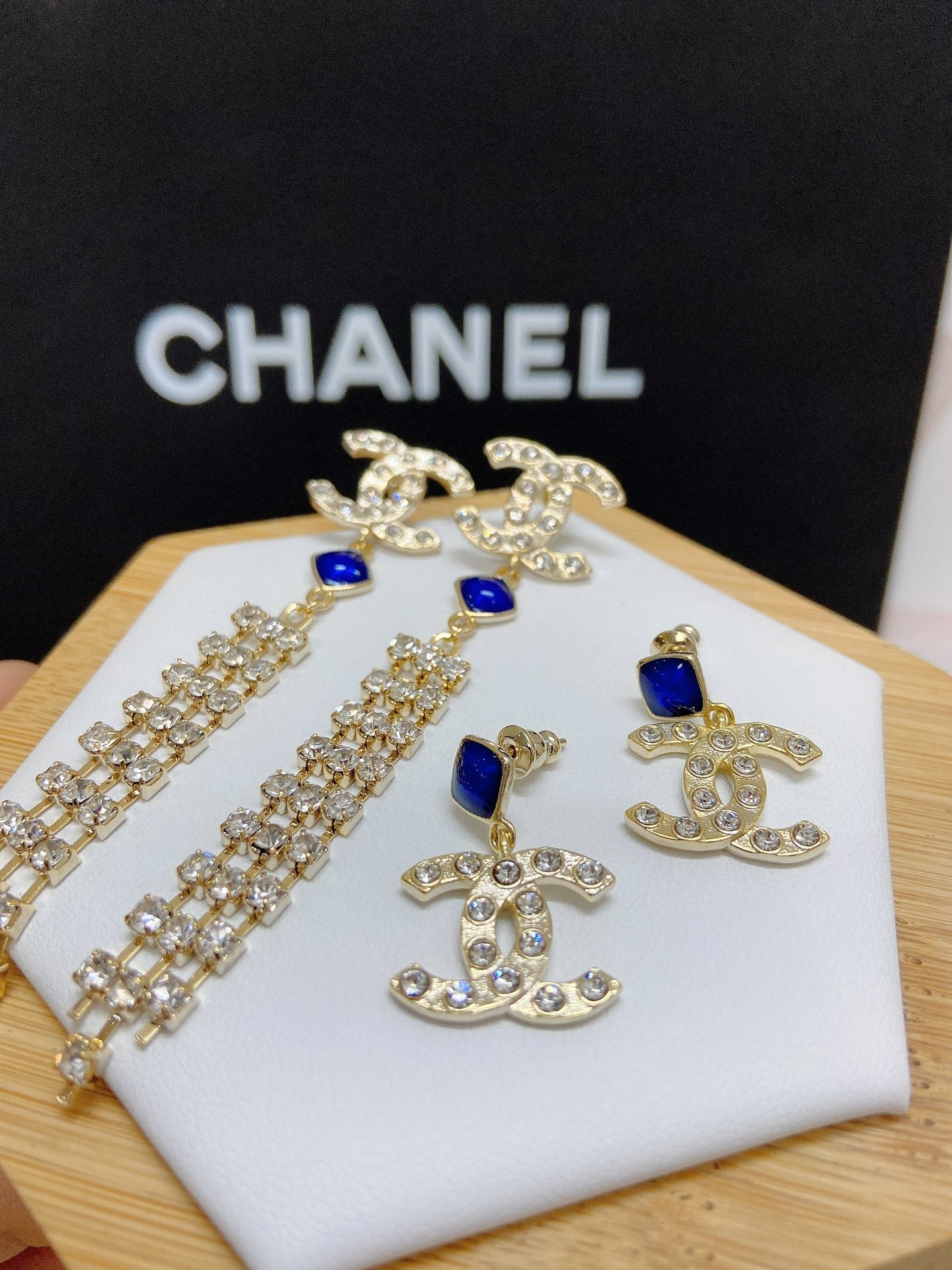 BG - Holiday Earring chanel 010