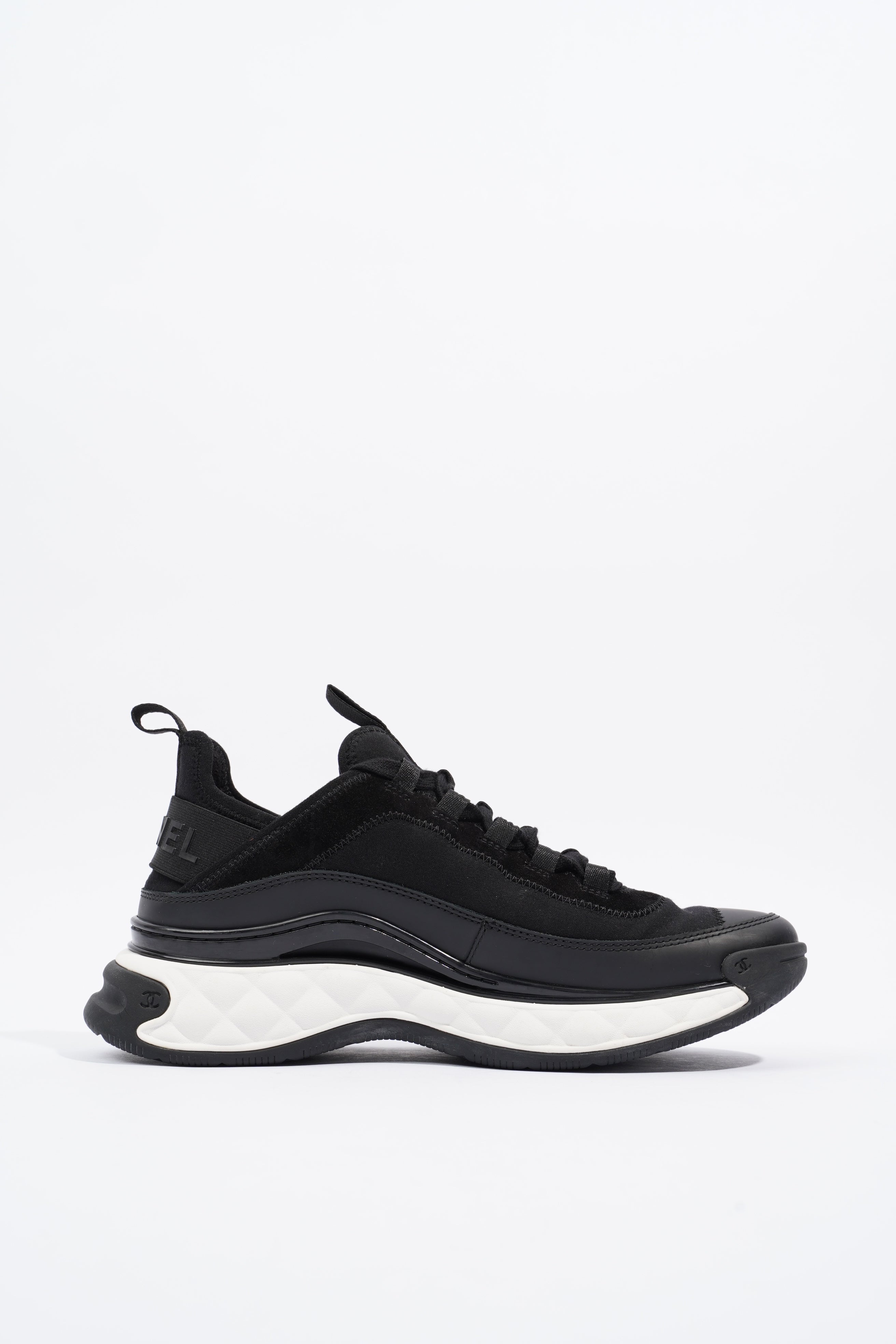 Chanel CC Logo Sneaker Black / White Fabric EU 39 UK 6
