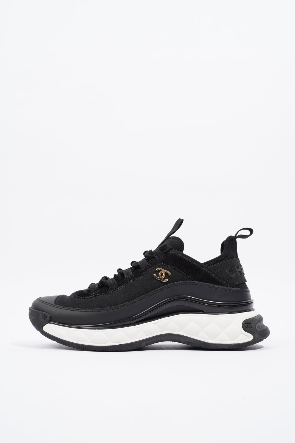 Chanel CC Logo Sneaker Black / White Fabric EU 39 UK 6