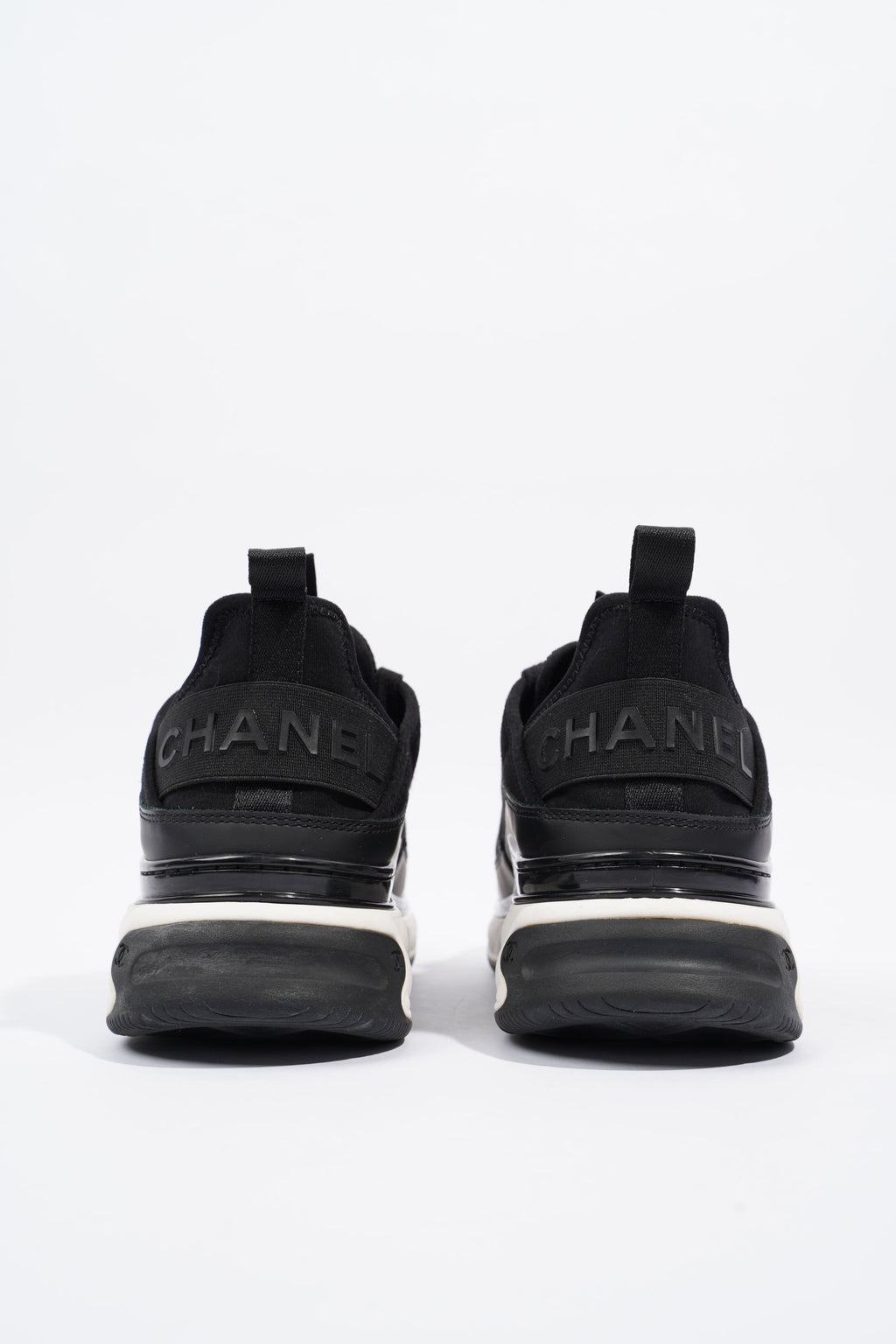 Chanel CC Logo Sneaker Black / White Fabric EU 39 UK 6