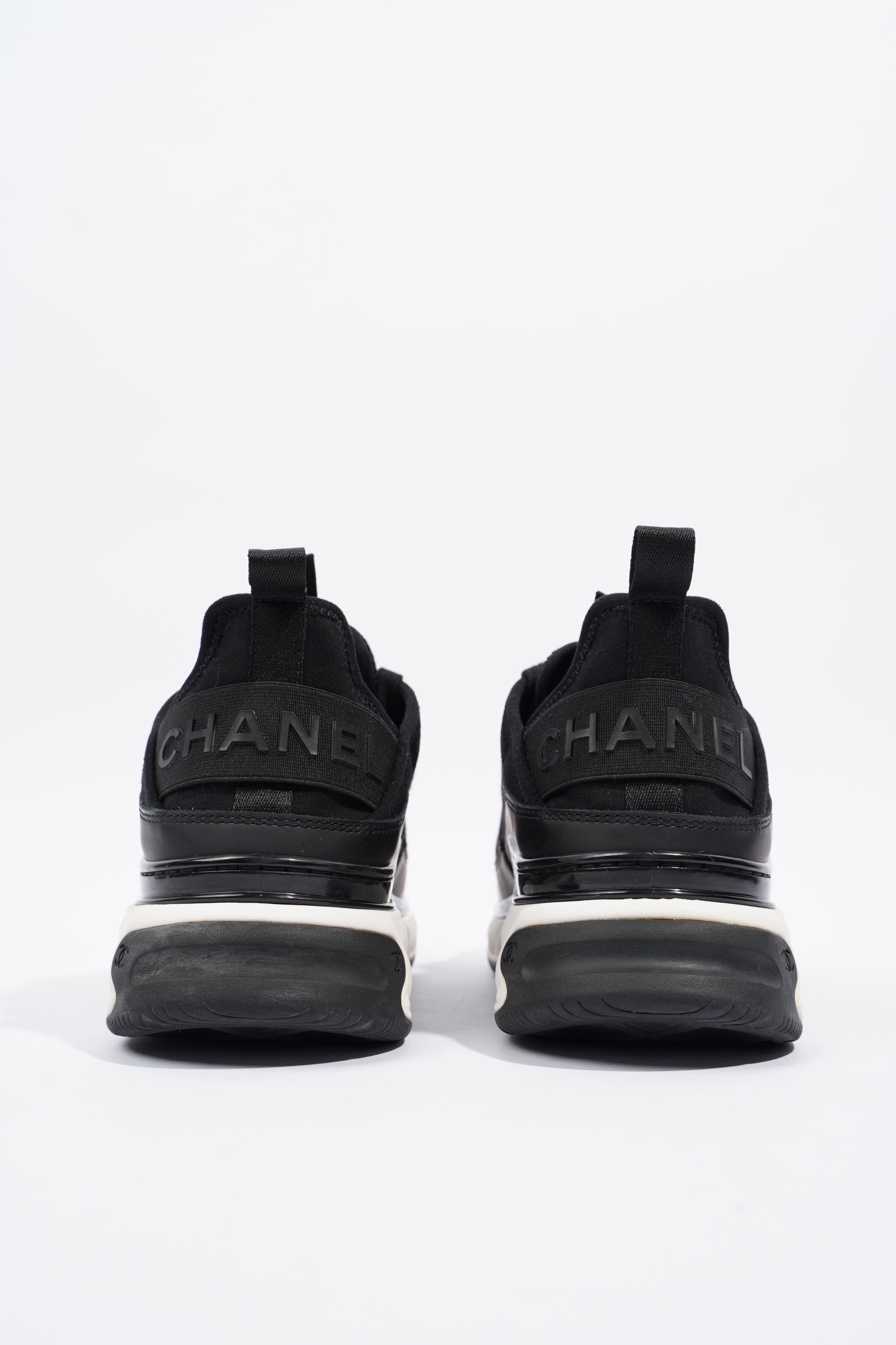 Chanel CC Logo Sneaker Black / White Fabric EU 39 UK 6