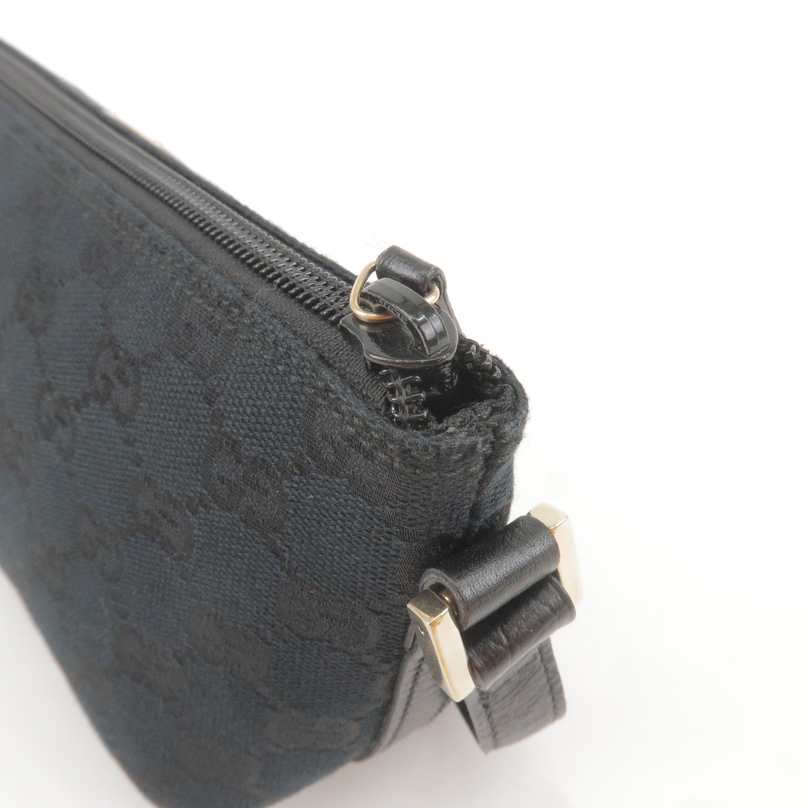 GUCCI GG Canvas Leather Boat Bag Hand Bag Black 141809