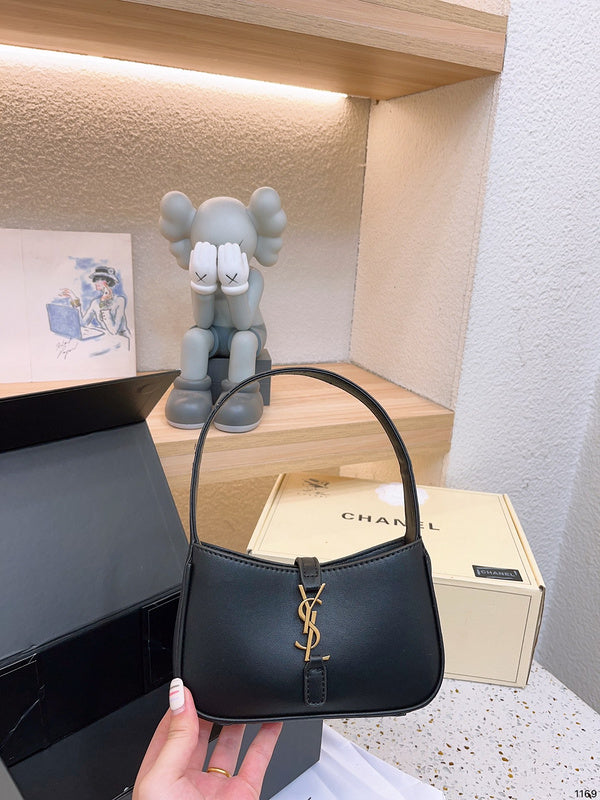 Luxury - Gucci Bags - 150