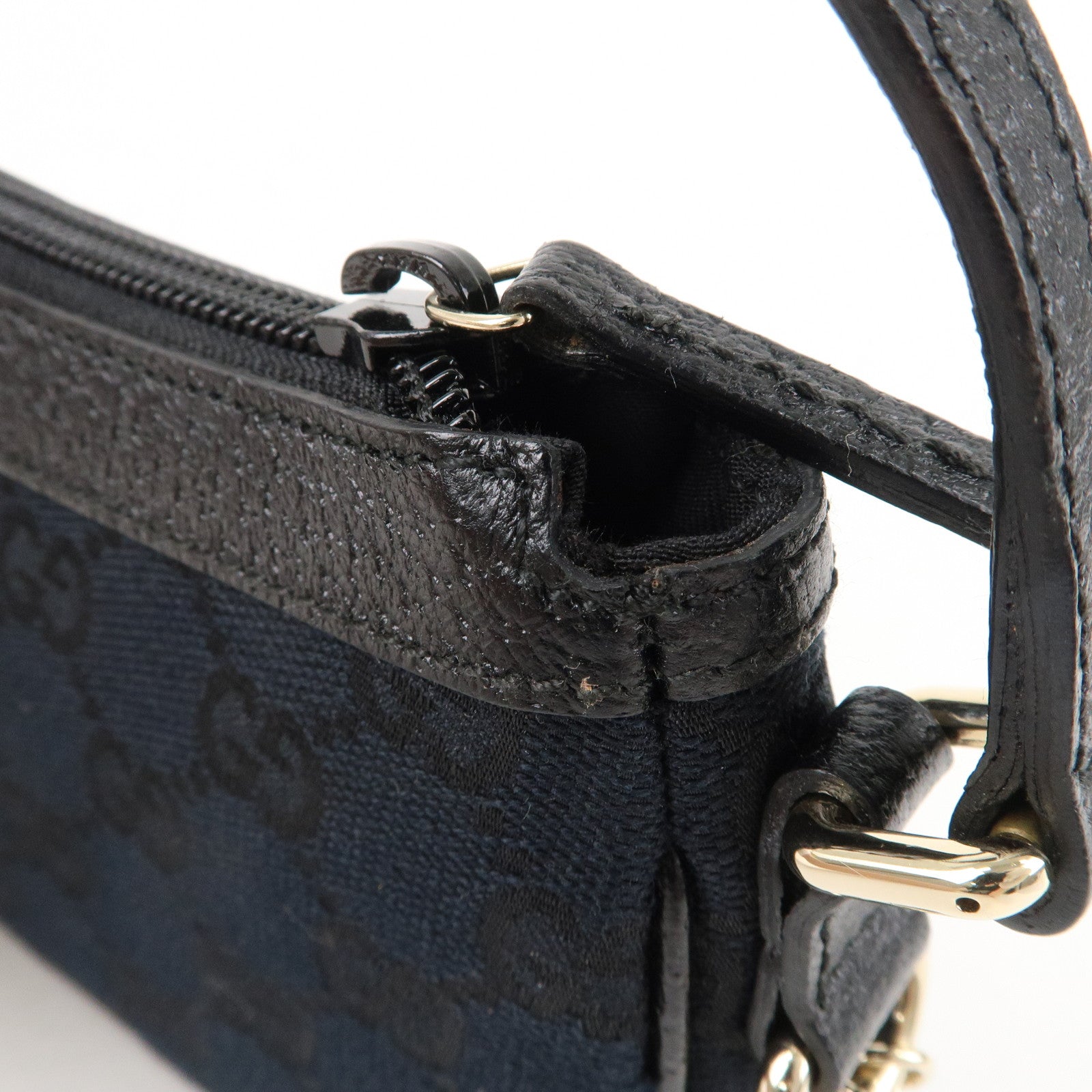 GUCCI GG Canvas Leather Hand bag Accessory Pouch Black 154432