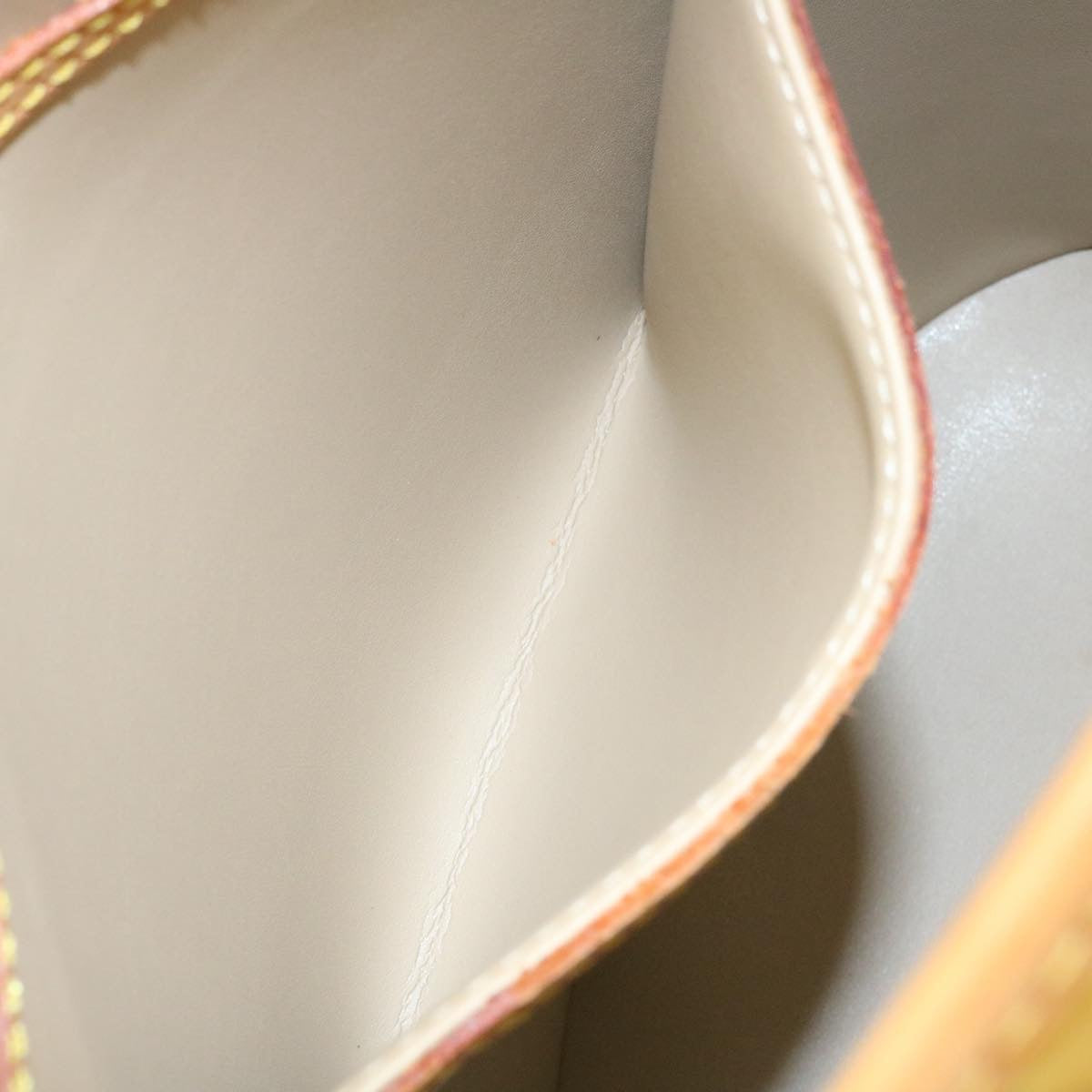 Louis Vuitton Beige Canvas Sac sceau shoulder bag