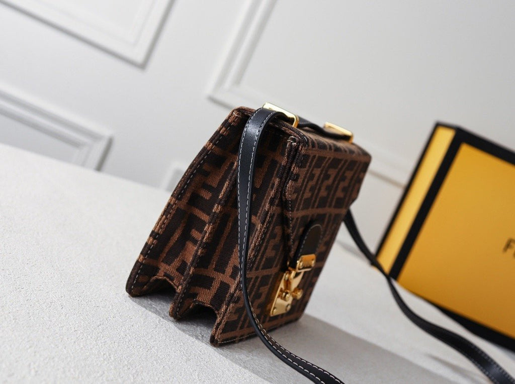 Luxury  Bags Fendi 063
