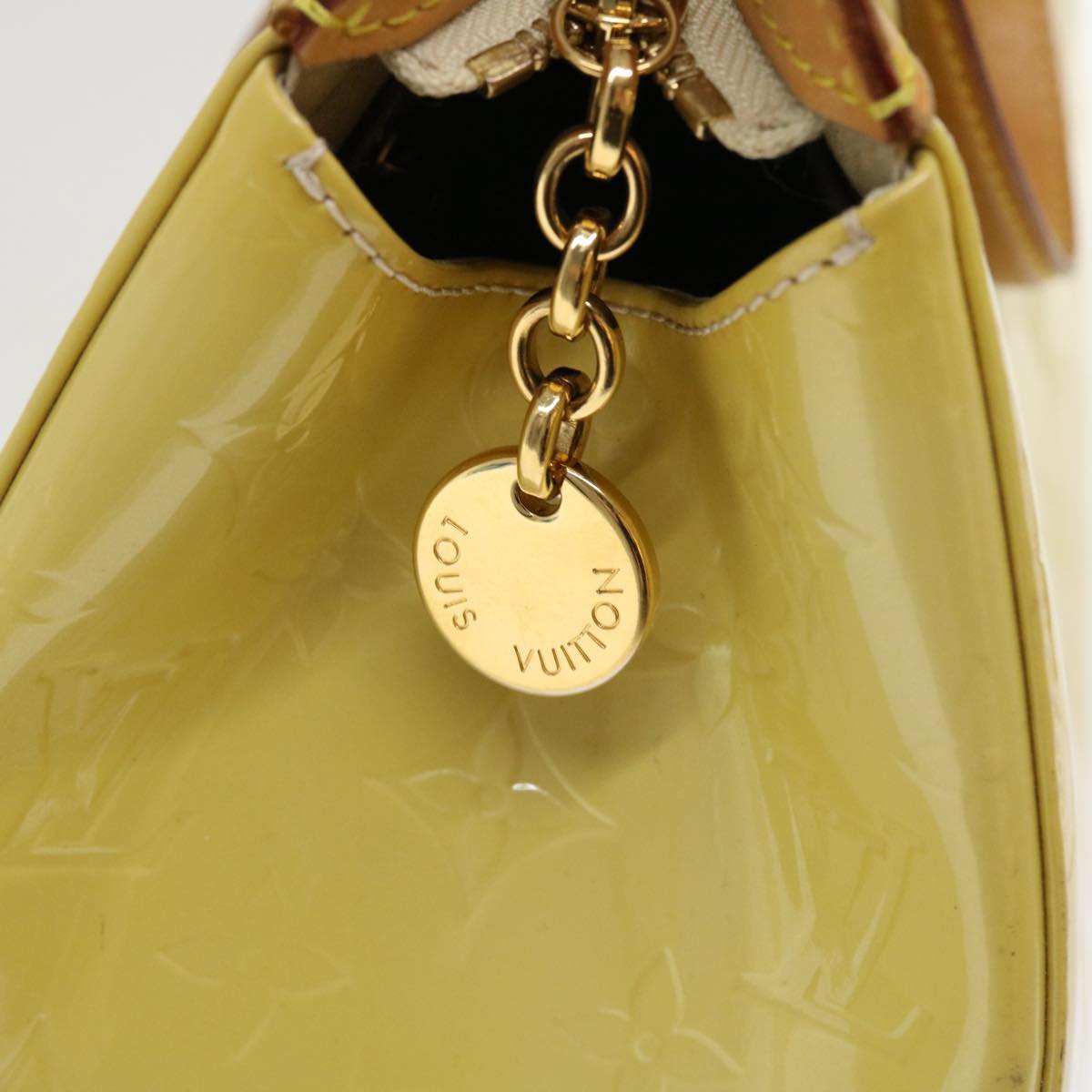 Louis Vuitton Yellow Patent leather Brea shoulder bag