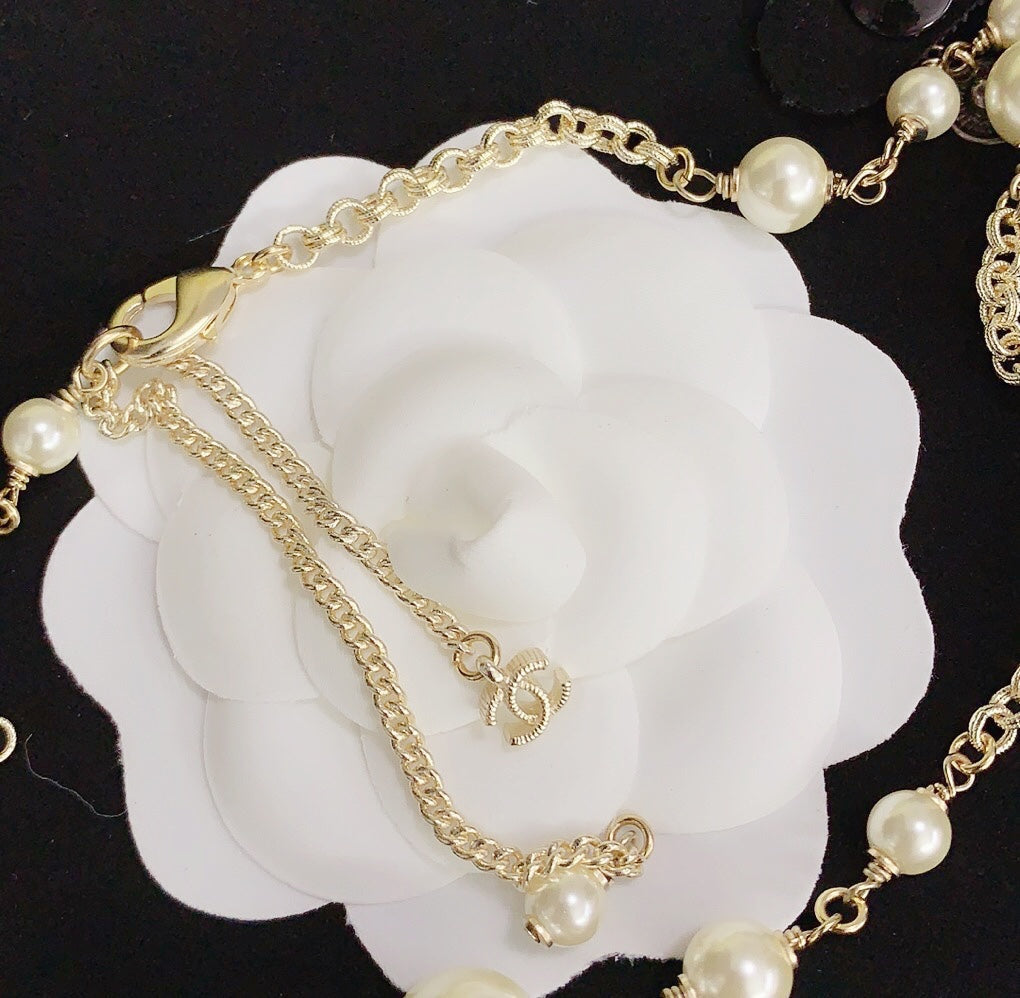 BG - Holiday Necklace chanel050