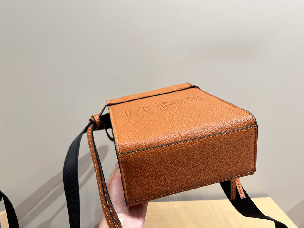 Luxury Bags Fendi 296