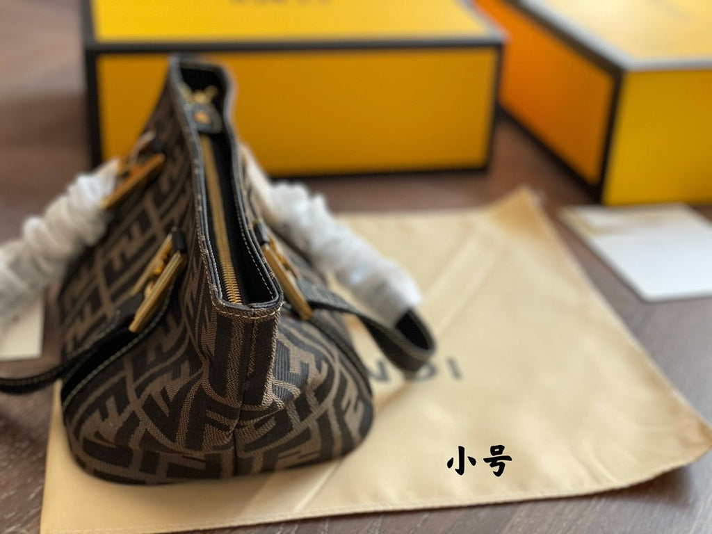Luxury  Bags Fendi 118