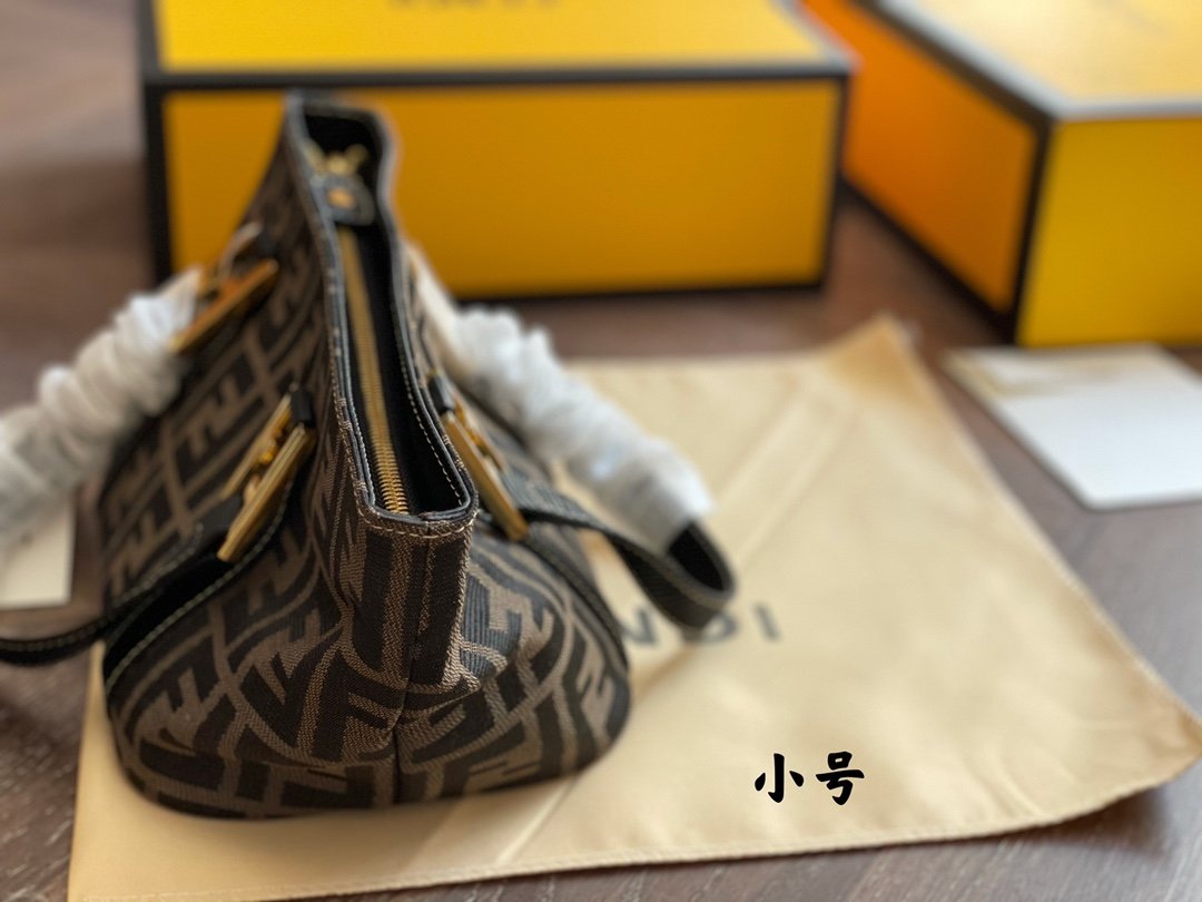 Luxury  Bags Fendi 118