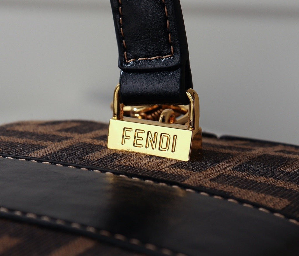 Designer Handbags Fendi 073