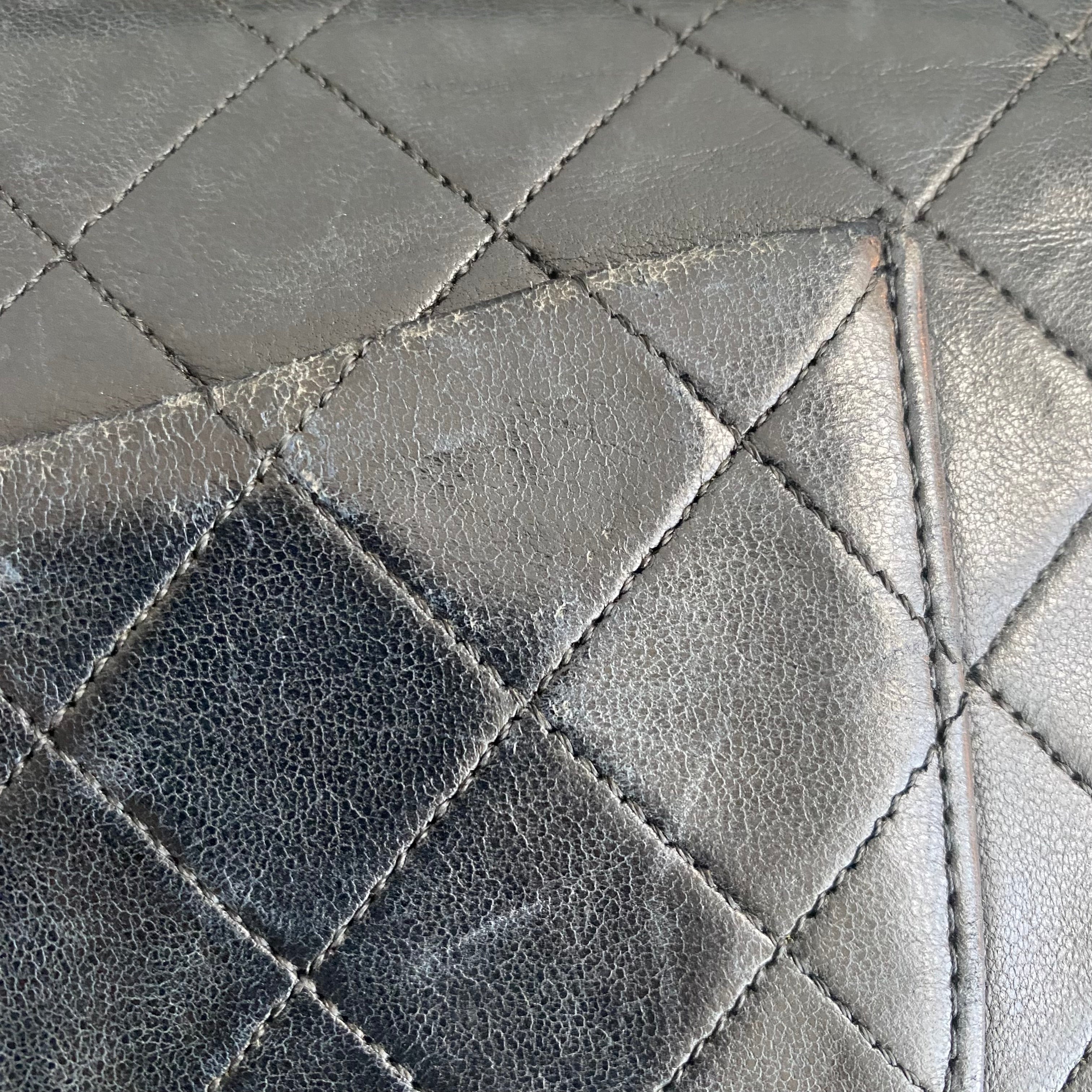 Chanel Black Leather Timeless shoulder bag