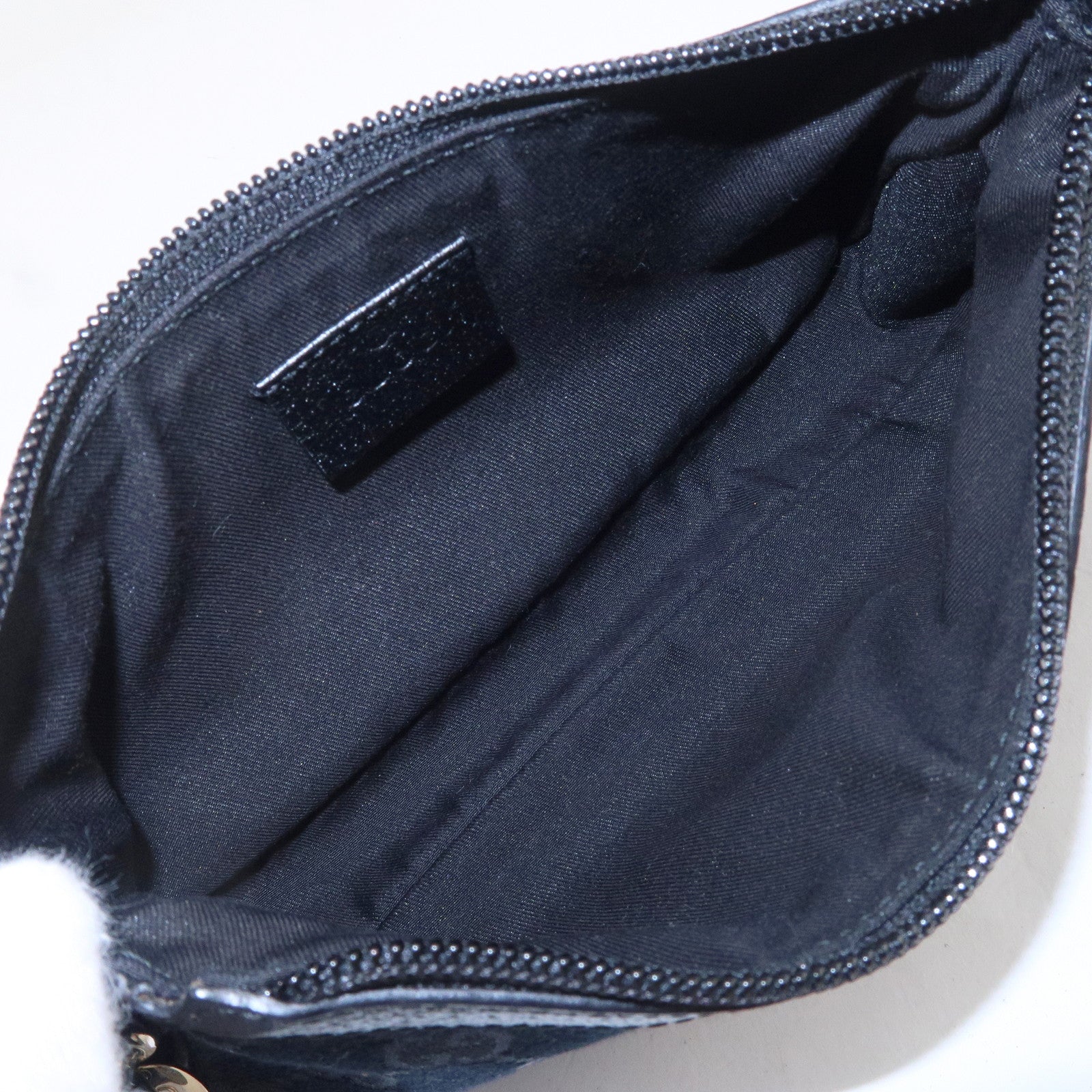 GUCCI GG Canvas Leather Hand bag Accessory Pouch Black 154432