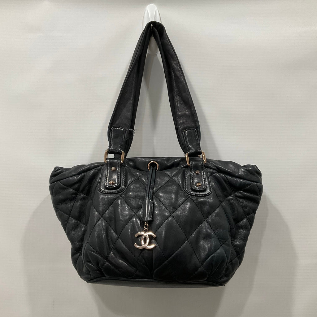 Handbag Luxury Designer By Chanel  Size: Medium